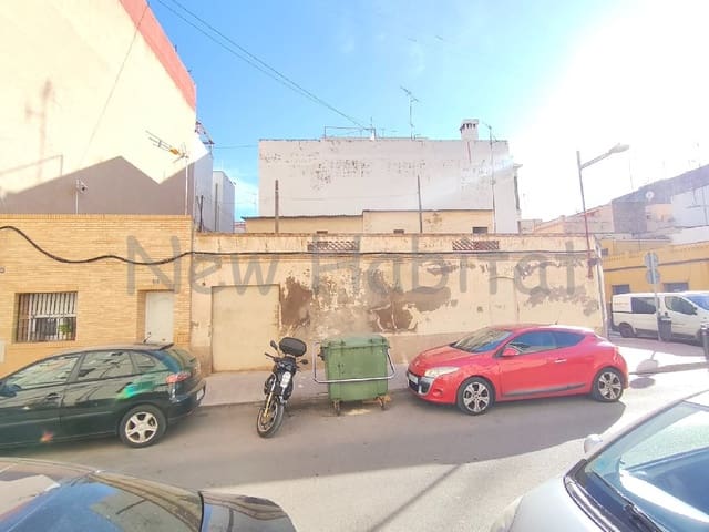 4 makuuhuone Omakotitalo myytävänä paikassa Norte, Castelló de la Plana - 160 000 € (Ref: 9961103)