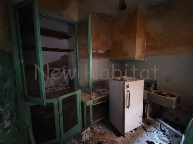 4 makuuhuone Omakotitalo myytävänä paikassa Norte, Castelló de la Plana - 160 000 € (Ref: 9961103)