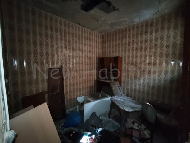 4 makuuhuone Omakotitalo myytävänä paikassa Norte, Castelló de la Plana - 160 000 € (Ref: 9961103)
