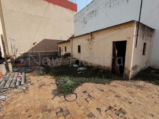 4 makuuhuone Omakotitalo myytävänä paikassa Norte, Castelló de la Plana - 160 000 € (Ref: 9961103)