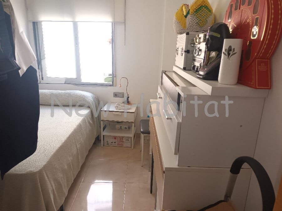 2 bedroom Flat for sale in Castello de la Plana with garage - € 130,000 (Ref: 9961197)