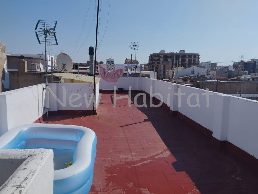 4 bedroom Flat for sale in Almassora / Almazora - € 109,000 (Ref: 9961693)