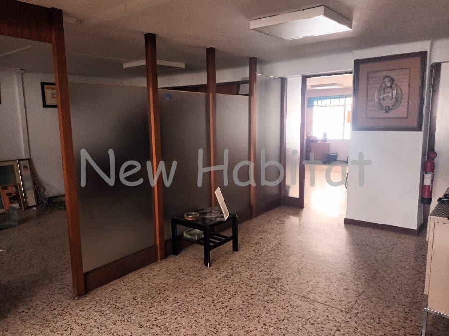 Biuro na sprzedaż w Castello de la Plana - 60 000 € (Ref: 9961694)