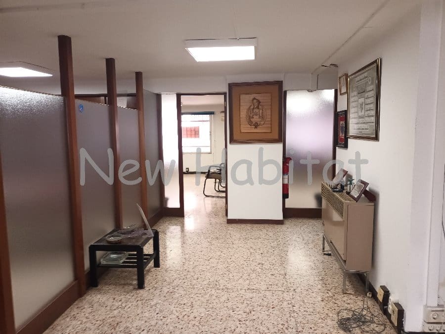 Biuro na sprzedaż w Castello de la Plana - 60 000 € (Ref: 9961694)