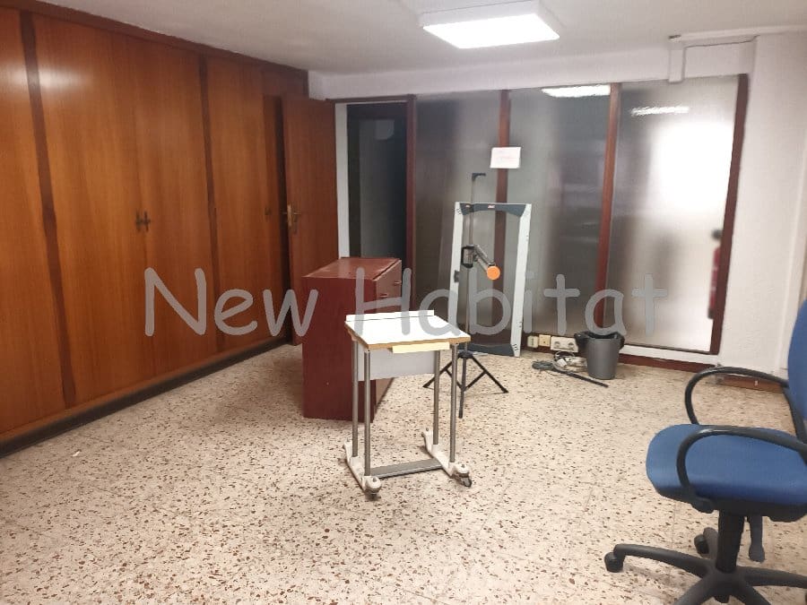 Biuro na sprzedaż w Castello de la Plana - 60 000 € (Ref: 9961694)