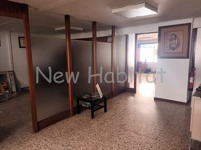 Office for sale in Sur, Castelló de la Plana - € 60,000 (Ref: 9961694)