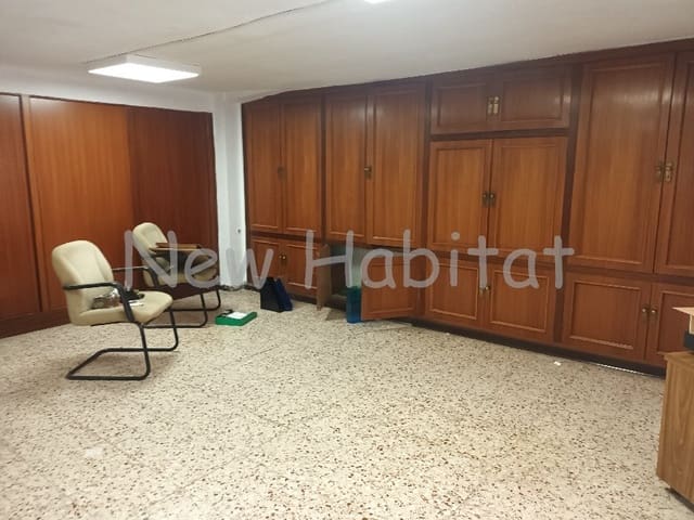 Office for sale in Sur, Castelló de la Plana - € 60,000 (Ref: 9961694)