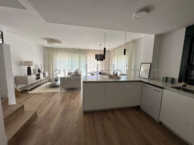4 soverom Kjedet enebolig til salgs i El Grau de Castelló, Castelló de la Plana med garasje - € 570 000 (Ref: 9965596)