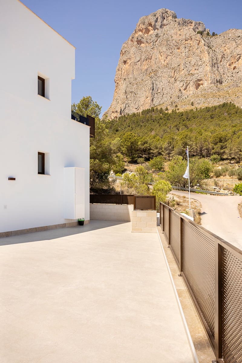 3 makuuhuone Huvila myytävänä paikassa Polop mukana uima-altaan - 598 000 € (Ref: 9324582)