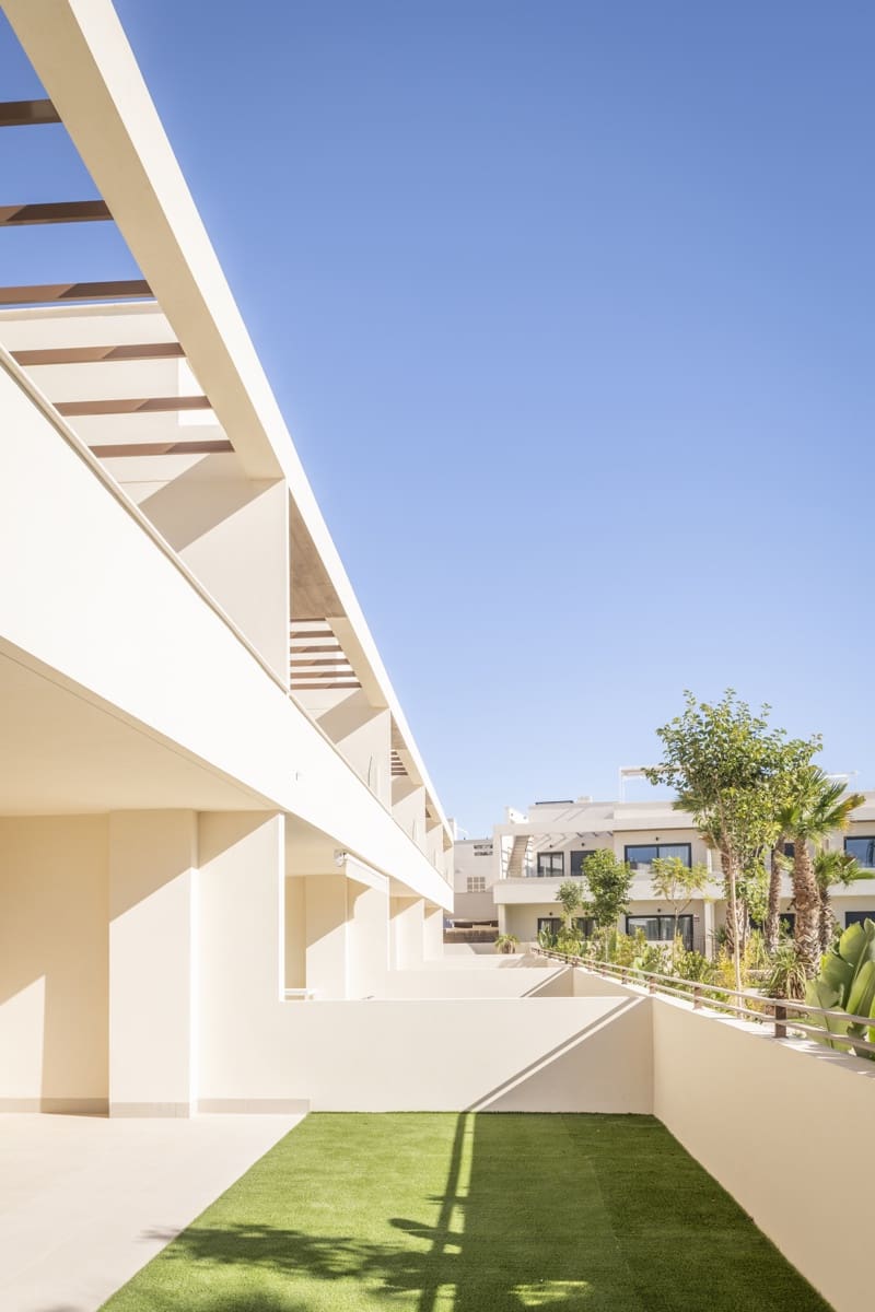 2 bedroom Apartment for sale in Torrevieja with pool - € 380,000 (Ref: 9324606)