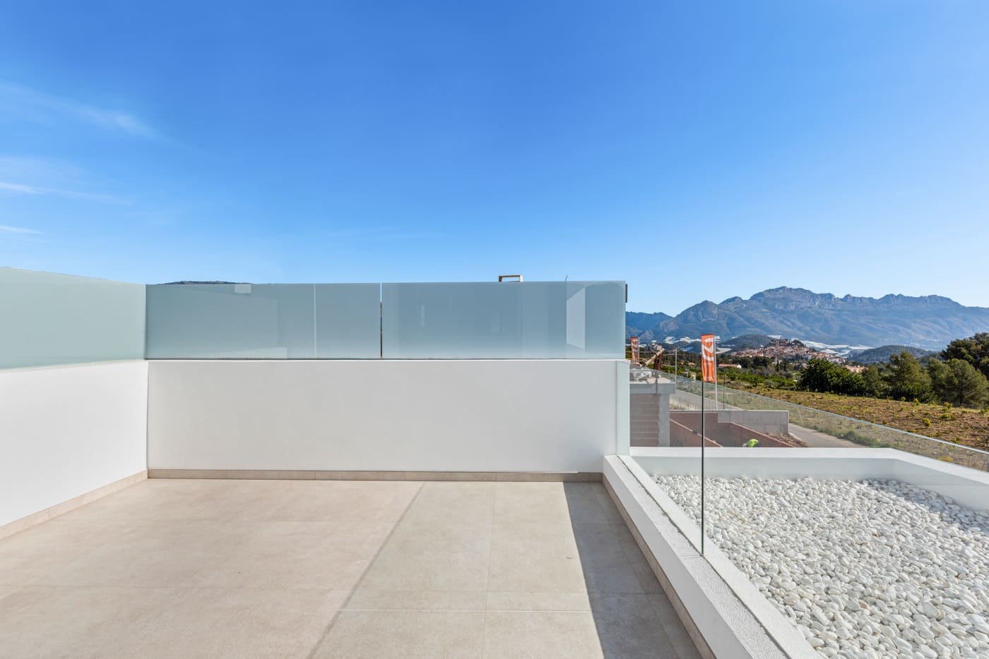 4 bedroom Villa for sale in Polop with pool garage - € 725,000 (Ref: 9324615)