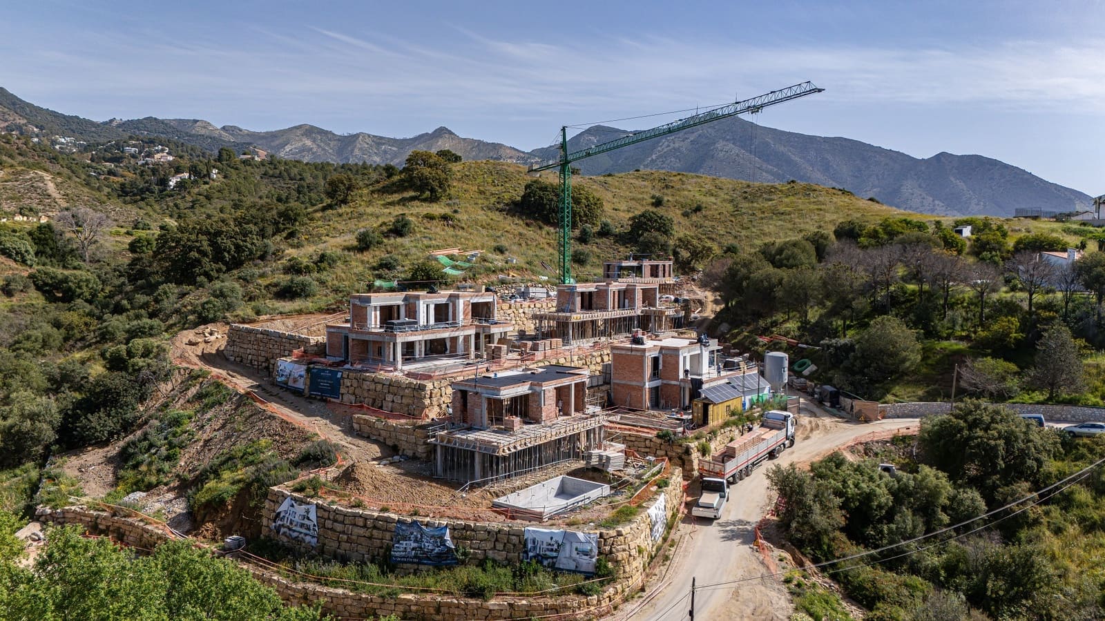 4 bedroom Villa for sale in Mijas Costa with pool garage - € 1,975,000 (Ref: 9324623)