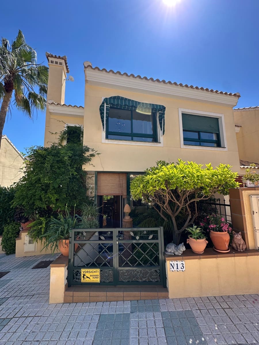 2 chambre Maison de Ville à vendre à Villamartin avec piscine garage - 269 000 € (Ref: 9324645)