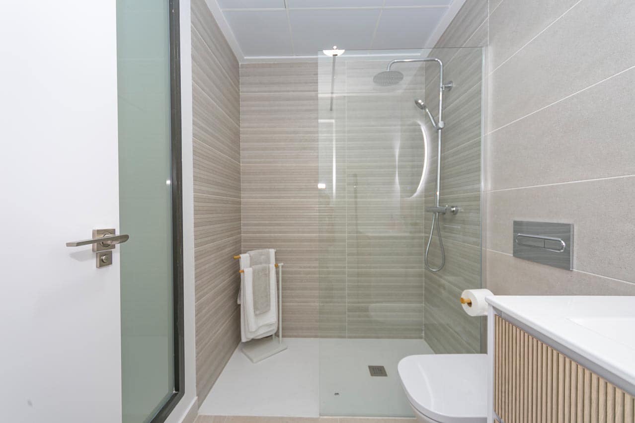 2 Zimmer Apartment zu verkaufen in Los Balcones mit Pool - 310.000 € (Ref: 9324680)