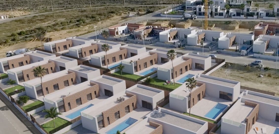 3 quarto Moradia para venda em Algorfa com piscina - 619 000 € (Ref: 9324681)