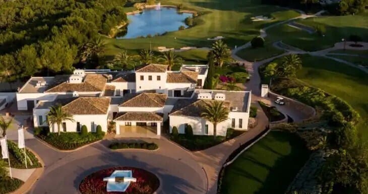 2 bedroom Apartment for sale in Dehesa de Campoamor with pool - € 225,000 (Ref: 9324687)