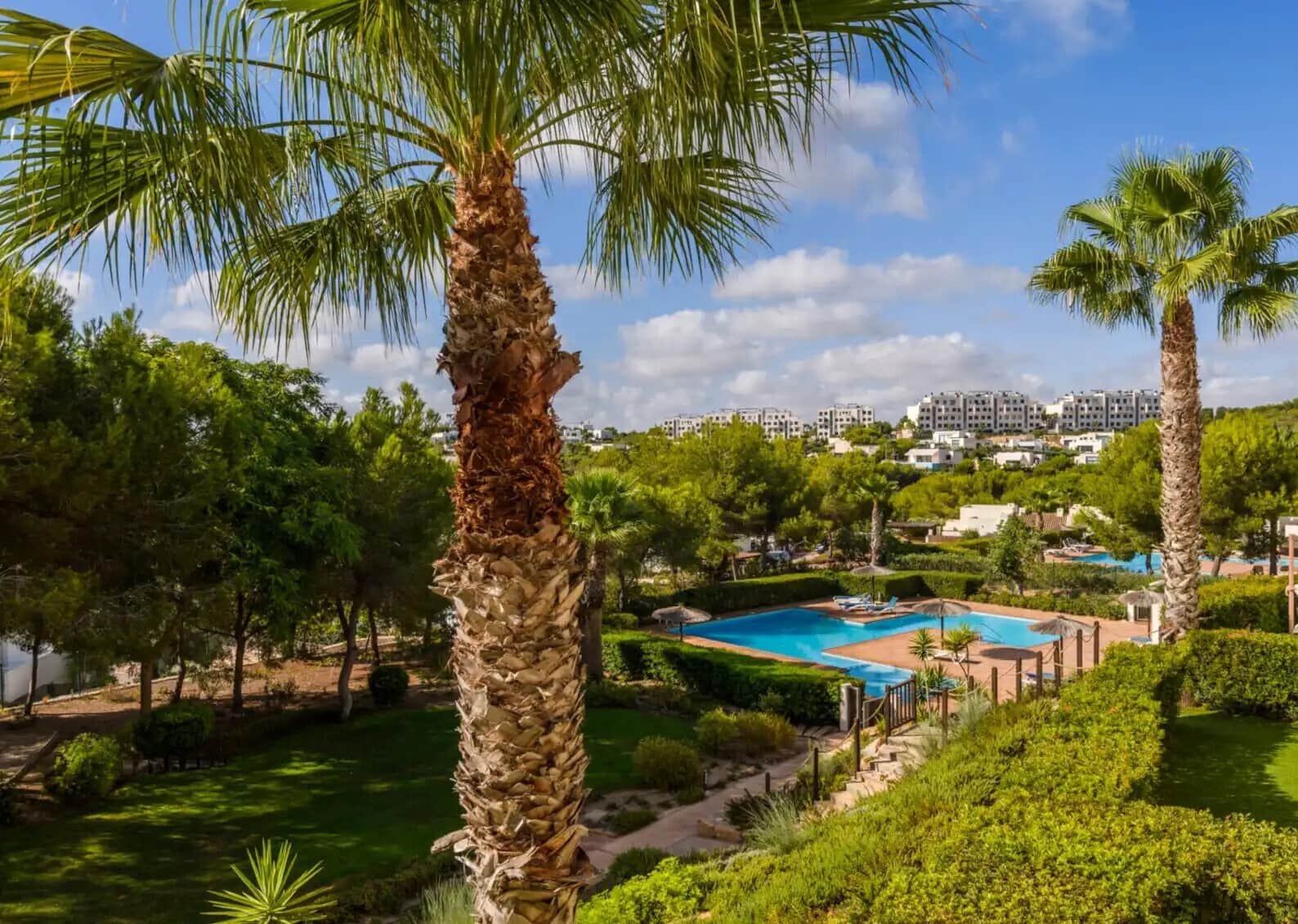 2 bedroom Apartment for sale in Dehesa de Campoamor with pool - € 225,000 (Ref: 9324687)
