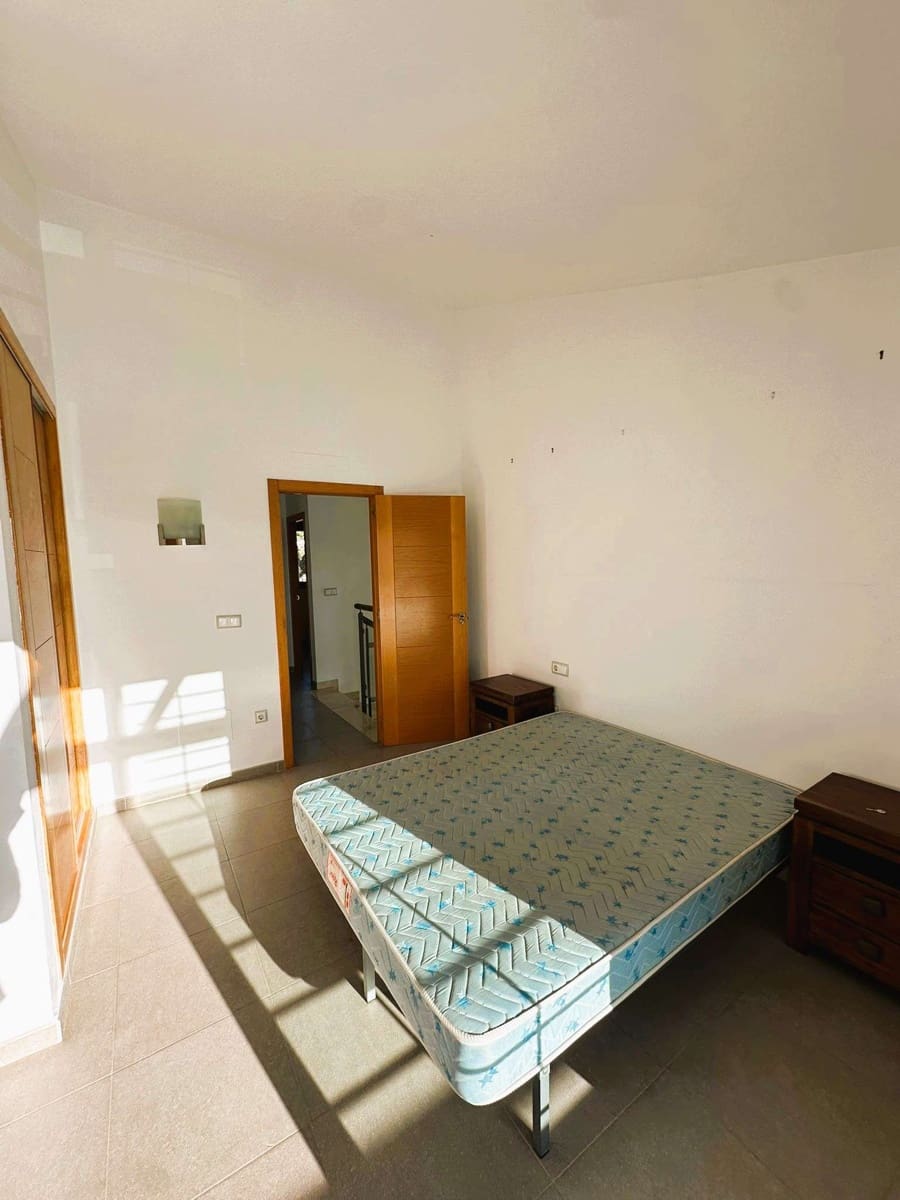 3 camera da letto Villa in vendita in San Cayetano - 209.000 € (Rif: 9324738)