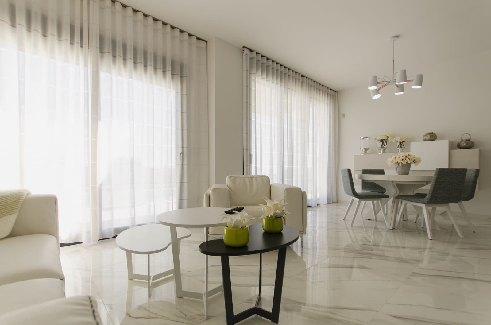 Chalet de 3 habitaciones en San Miguel de Salinas en venta con piscina - 630.000 € (Ref: 9324745)