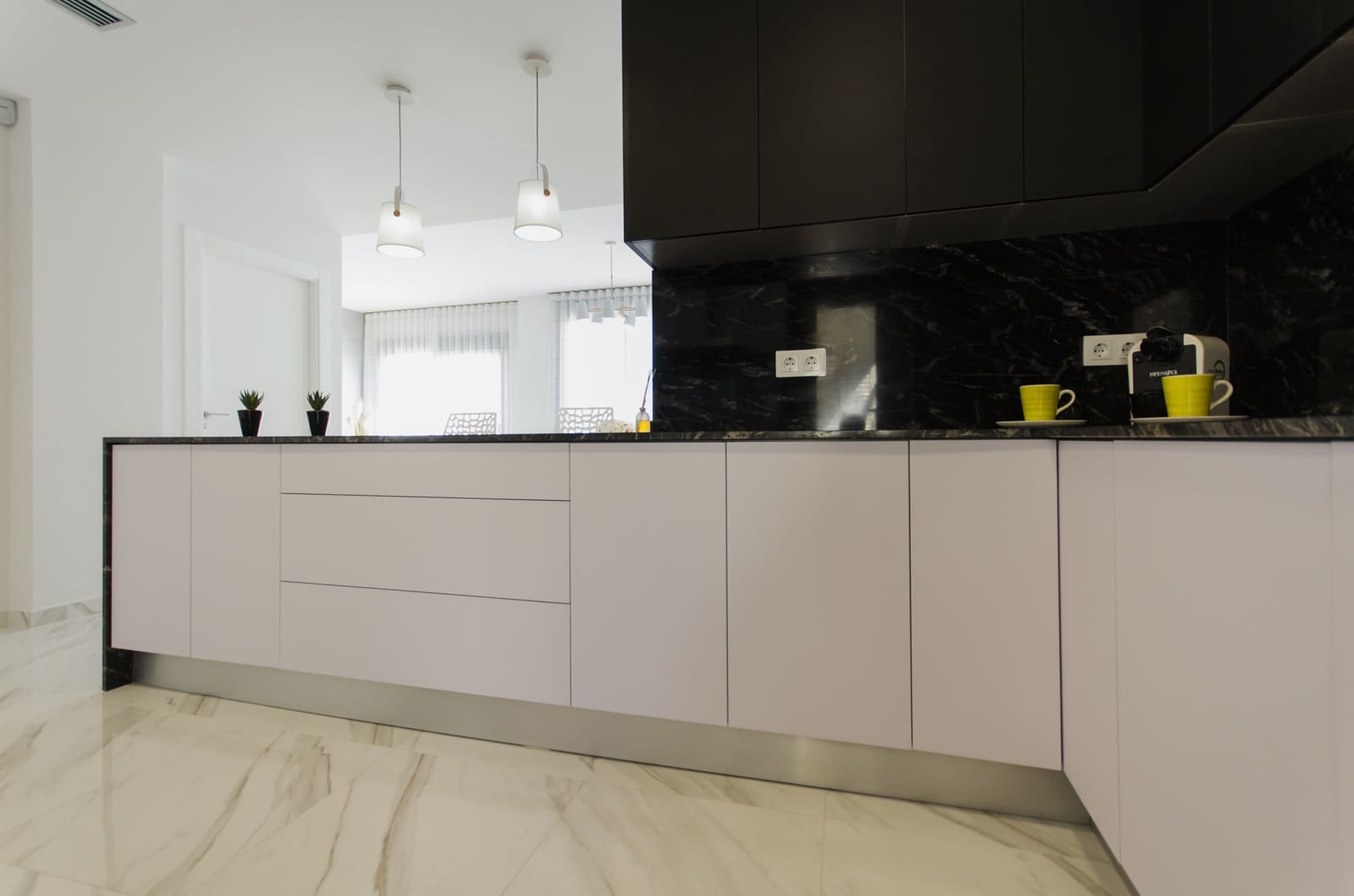 Chalet de 3 habitaciones en San Miguel de Salinas en venta con piscina - 630.000 € (Ref: 9324745)