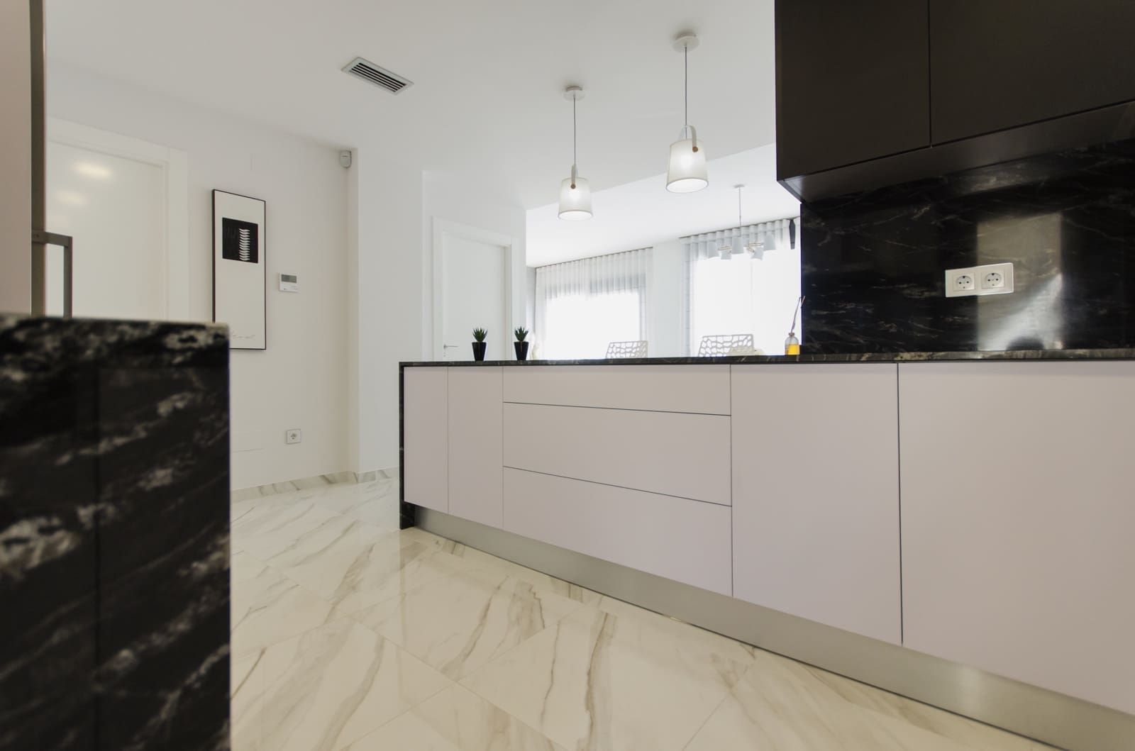 Chalet de 3 habitaciones en San Miguel de Salinas en venta con piscina - 630.000 € (Ref: 9324745)