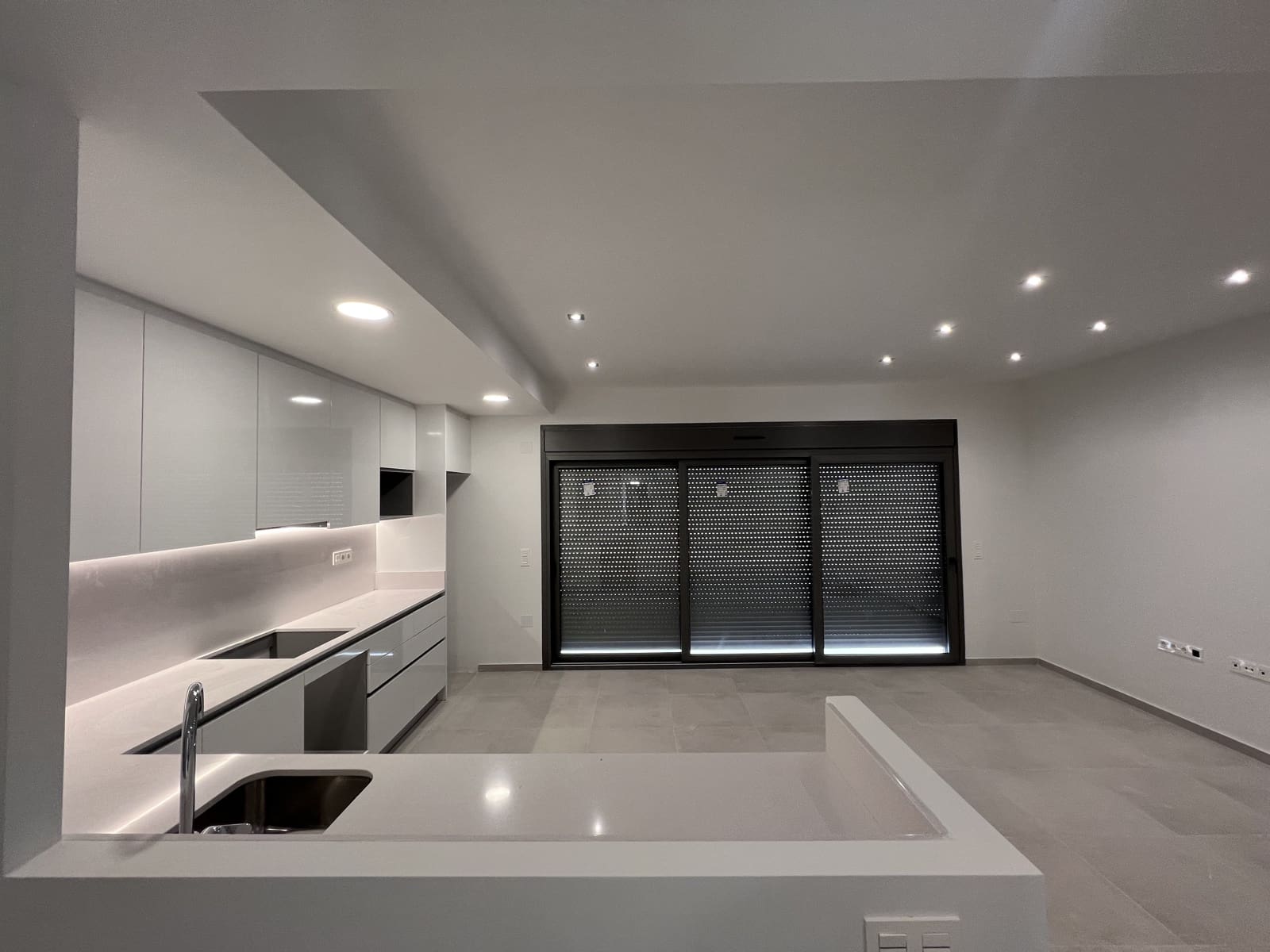 Chalet de 3 habitaciones en Villamartin en venta con piscina - 349.900 € (Ref: 9324757)