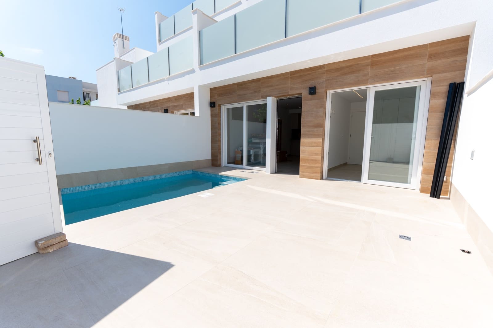 Chalet de 3 habitaciones en San Pedro del Pinatar en venta con piscina - 375.000 € (Ref: 9324764)