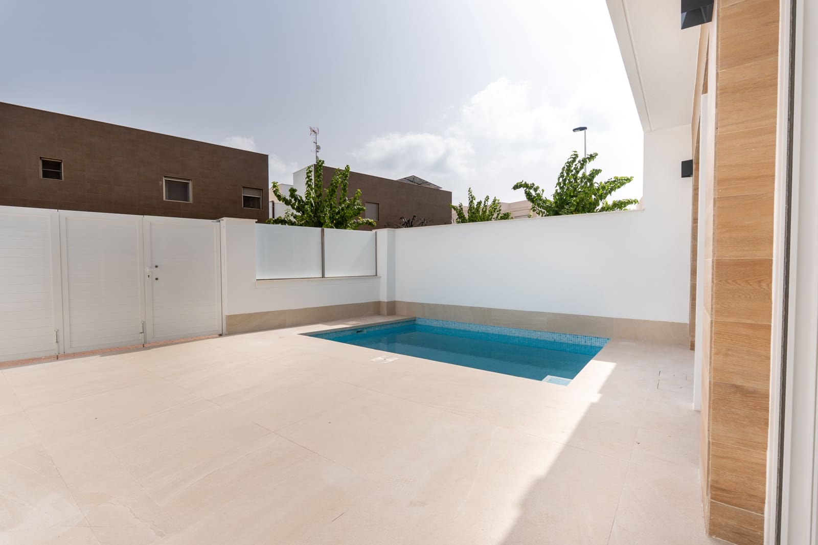 Chalet de 3 habitaciones en San Pedro del Pinatar en venta con piscina - 375.000 € (Ref: 9324764)