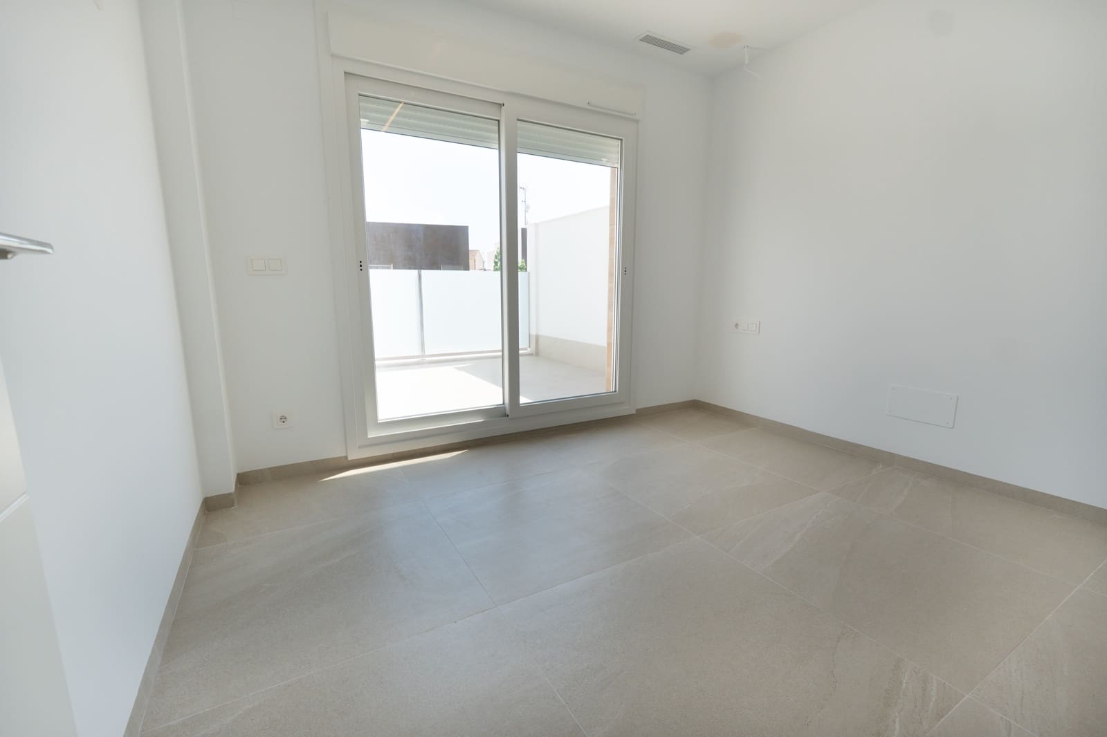 Chalet de 3 habitaciones en San Pedro del Pinatar en venta con piscina - 375.000 € (Ref: 9324764)