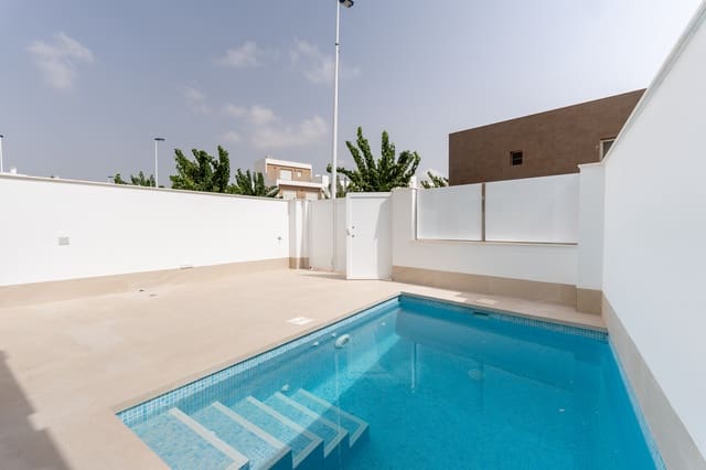 Chalet de 3 habitaciones en San Pedro del Pinatar en venta con piscina - 375.000 € (Ref: 9324764)
