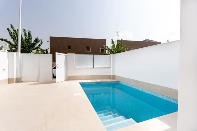 Chalet de 3 habitaciones en San Pedro del Pinatar en venta con piscina - 375.000 € (Ref: 9324764)