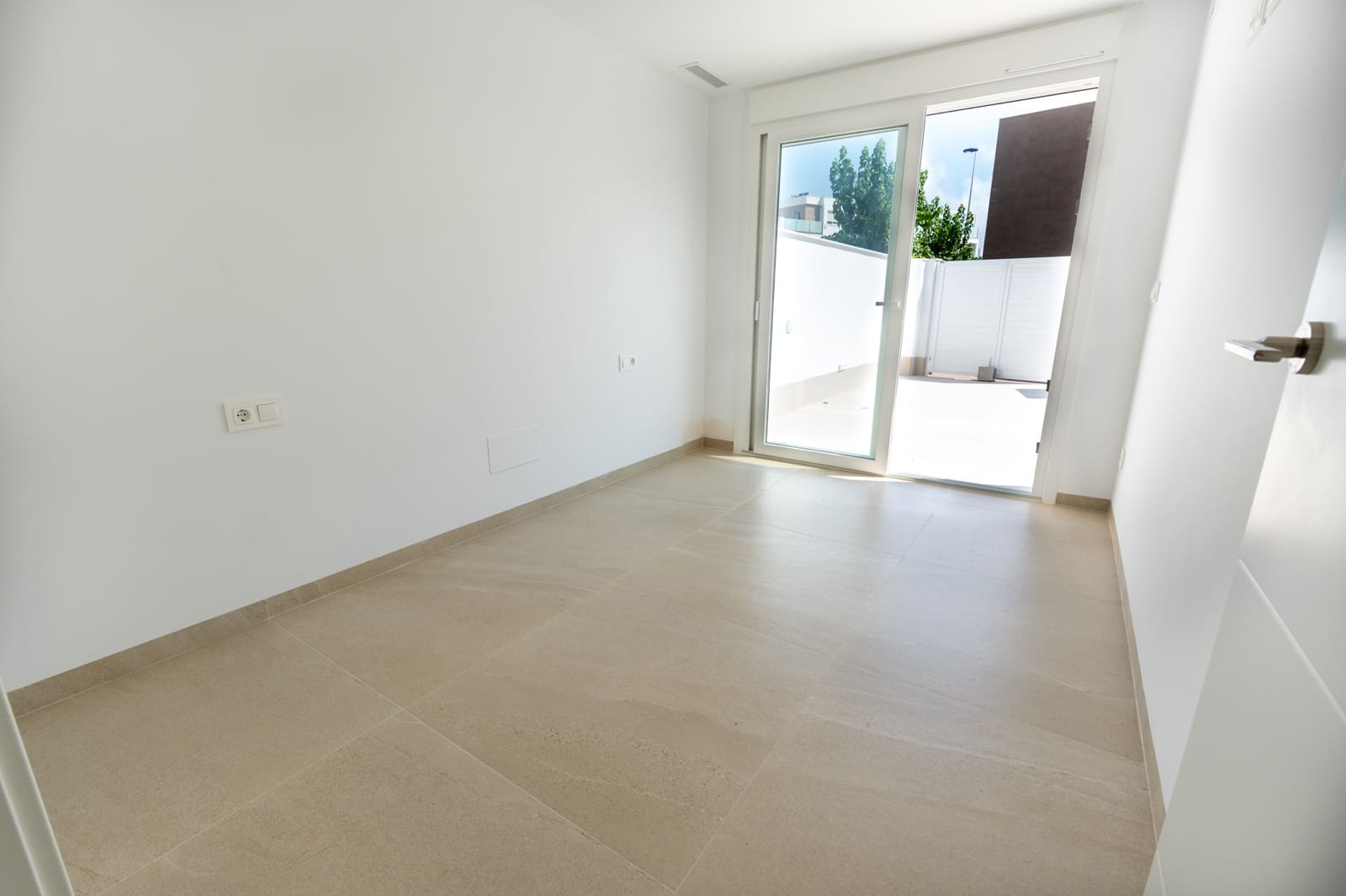 Chalet de 3 habitaciones en San Pedro del Pinatar en venta con piscina - 375.000 € (Ref: 9324764)