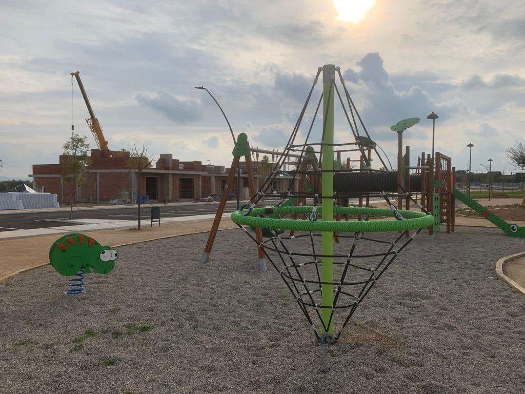 2 Zimmer Villa zu verkaufen in Roldan mit Pool - 263.500 € (Ref: 9324776)