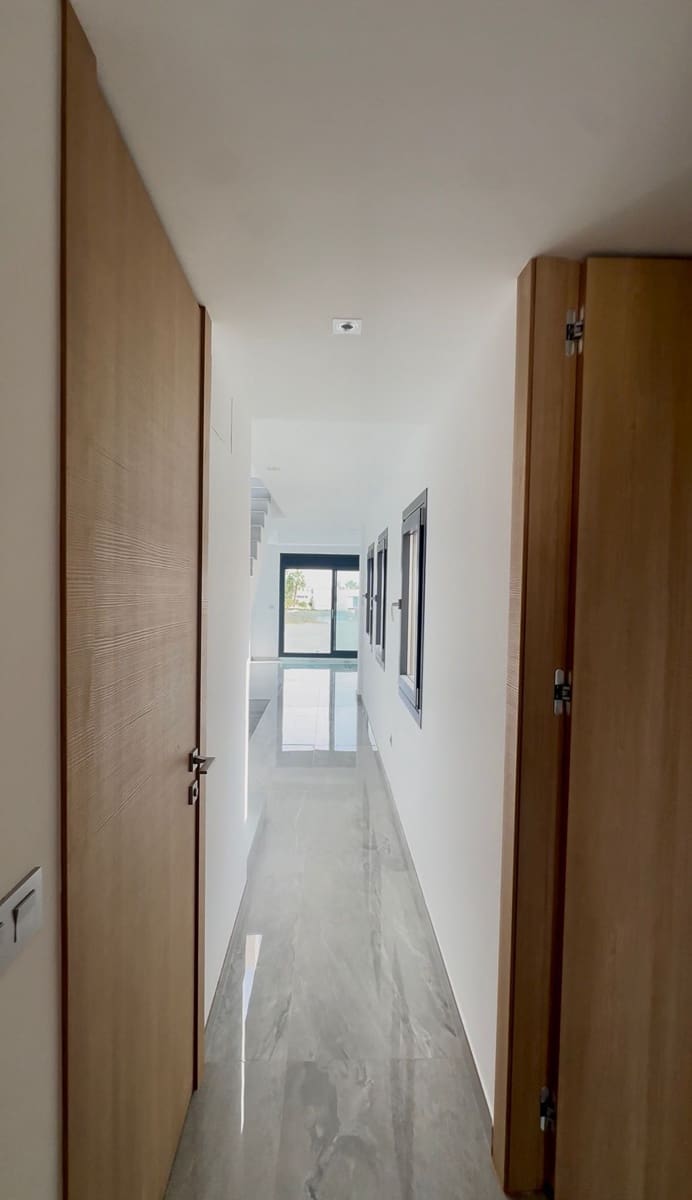 3 quarto Moradia para venda em San Pedro del Pinatar com piscina - 425 000 € (Ref: 9331742)