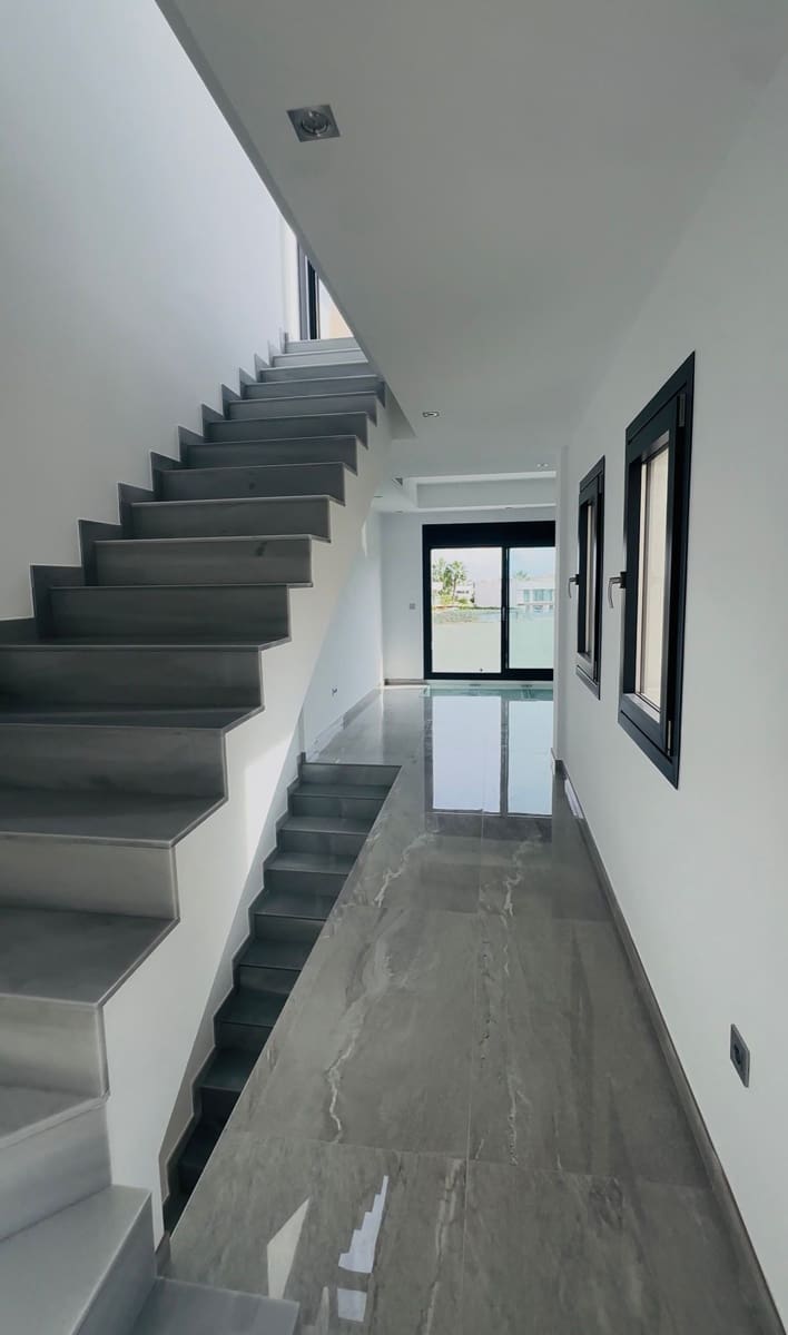 3 quarto Moradia para venda em San Pedro del Pinatar com piscina - 425 000 € (Ref: 9331742)