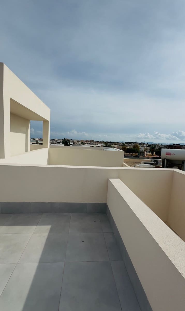 3 quarto Moradia para venda em San Pedro del Pinatar com piscina - 425 000 € (Ref: 9331742)