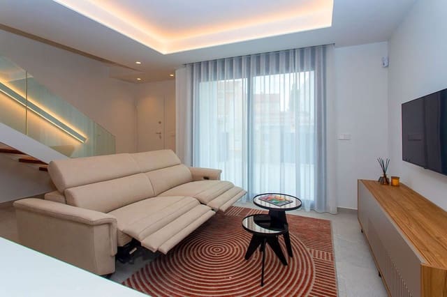 3 bedroom Villa for sale in Torre de la Horadada, Pilar de la Horadada with pool - € 544,900 (Ref: 9475023)