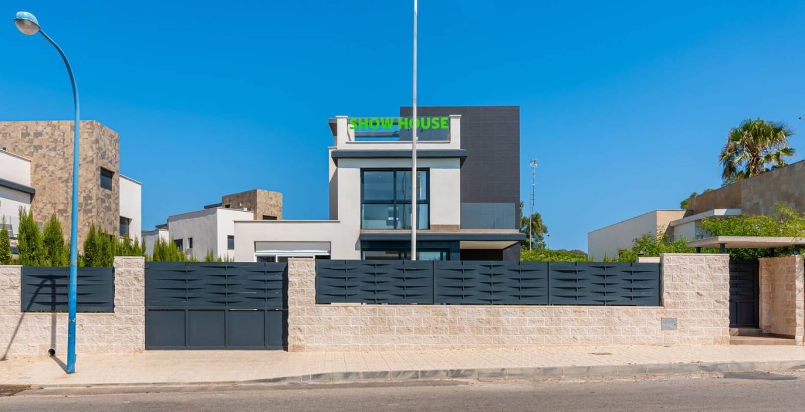 4 slaapkamer Villa te koop in Dehesa de Campoamor met zwembad garage - € 1.449.000 (Ref: 9478990)