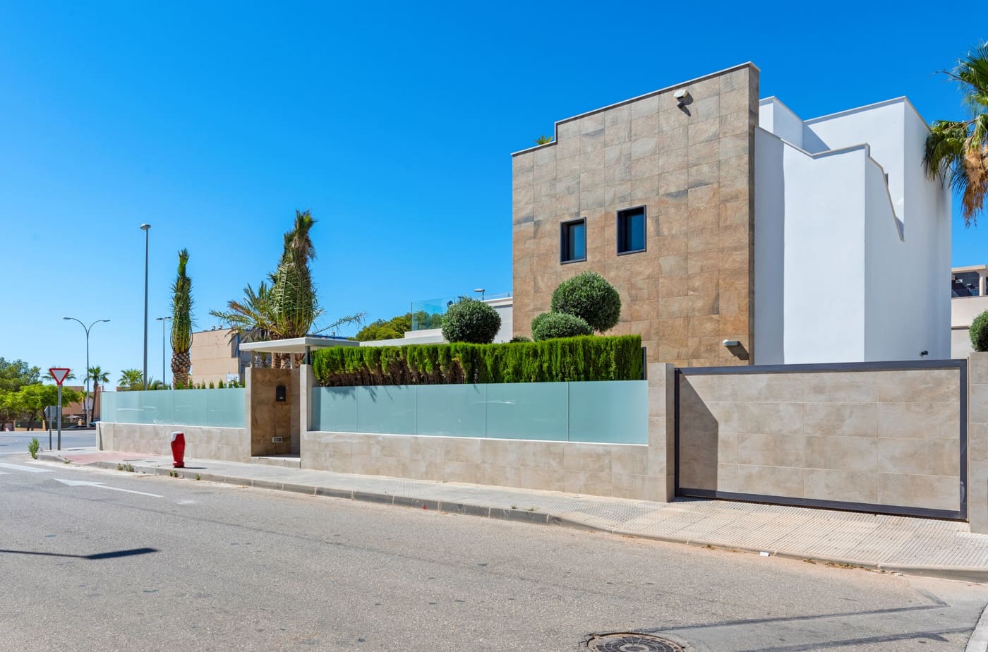 4 slaapkamer Villa te koop in Dehesa de Campoamor met zwembad - € 1.500.000 (Ref: 9478995)