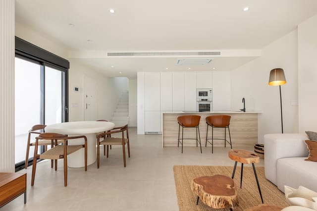 3 slaapkamer Villa te koop in Los Alcázares met zwembad - € 429.000 (Ref: 9679121)