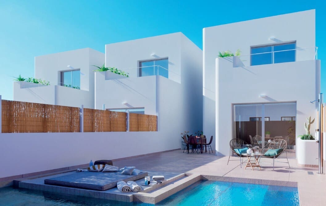 3 soverom Villa til salgs i Los Alcazares med svømmebasseng - € 449 900 (Ref: 9714305)