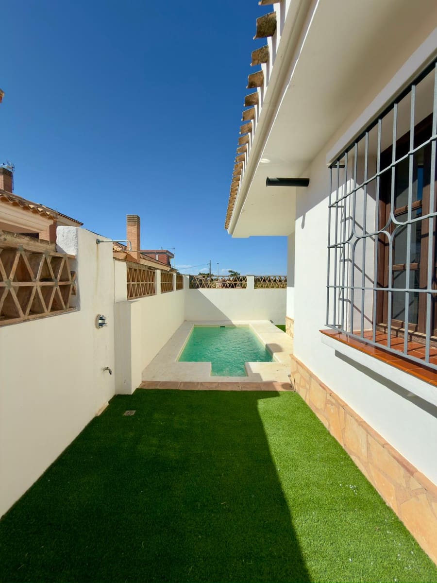 4 bedroom Villa for sale in San Javier with pool garage - € 620,000 (Ref: 9739119)