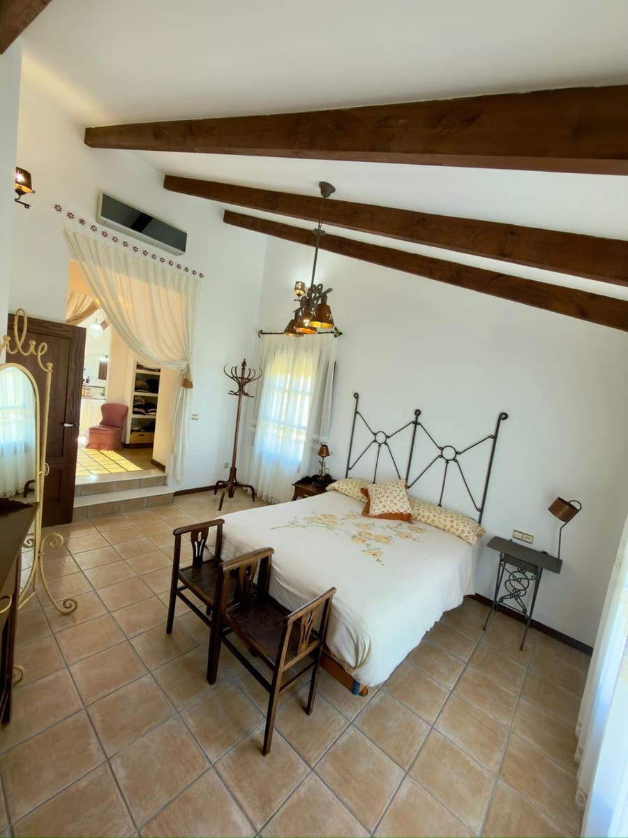 4 bedroom Villa for sale in San Javier with pool garage - € 620,000 (Ref: 9739119)