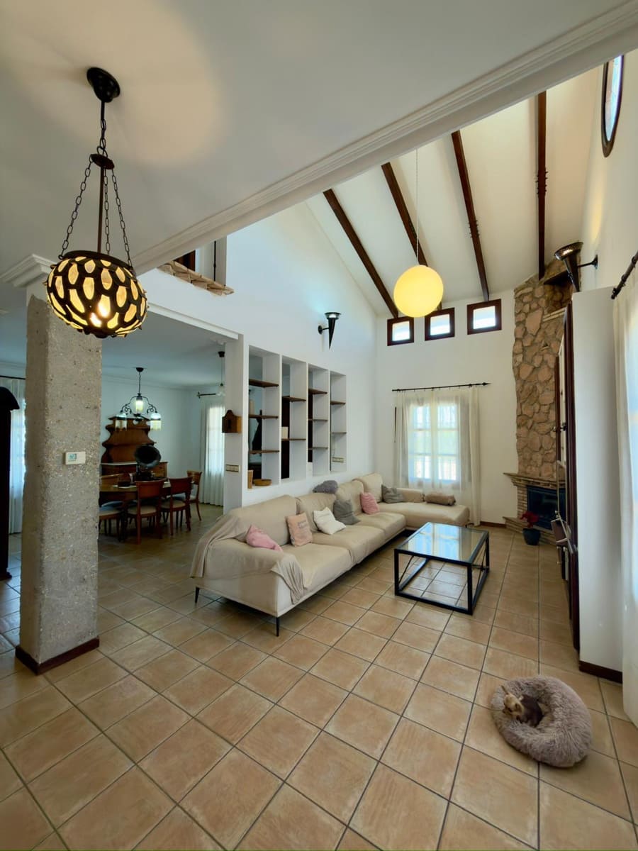 4 bedroom Villa for sale in San Javier with pool garage - € 620,000 (Ref: 9739119)