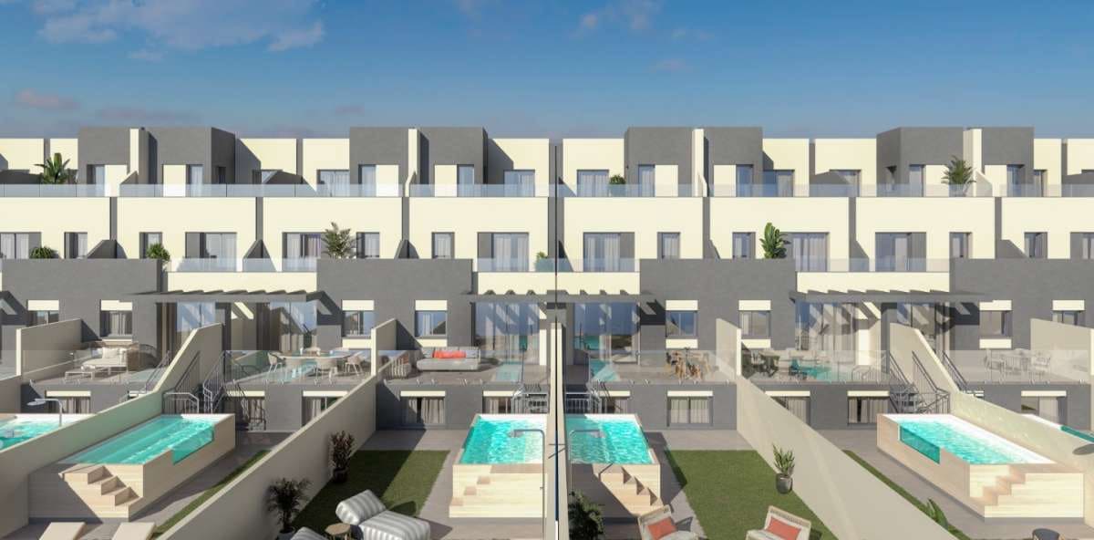 4 bedroom Townhouse for sale in Torrox with pool garage - € 455,000 (Ref: 9759716)