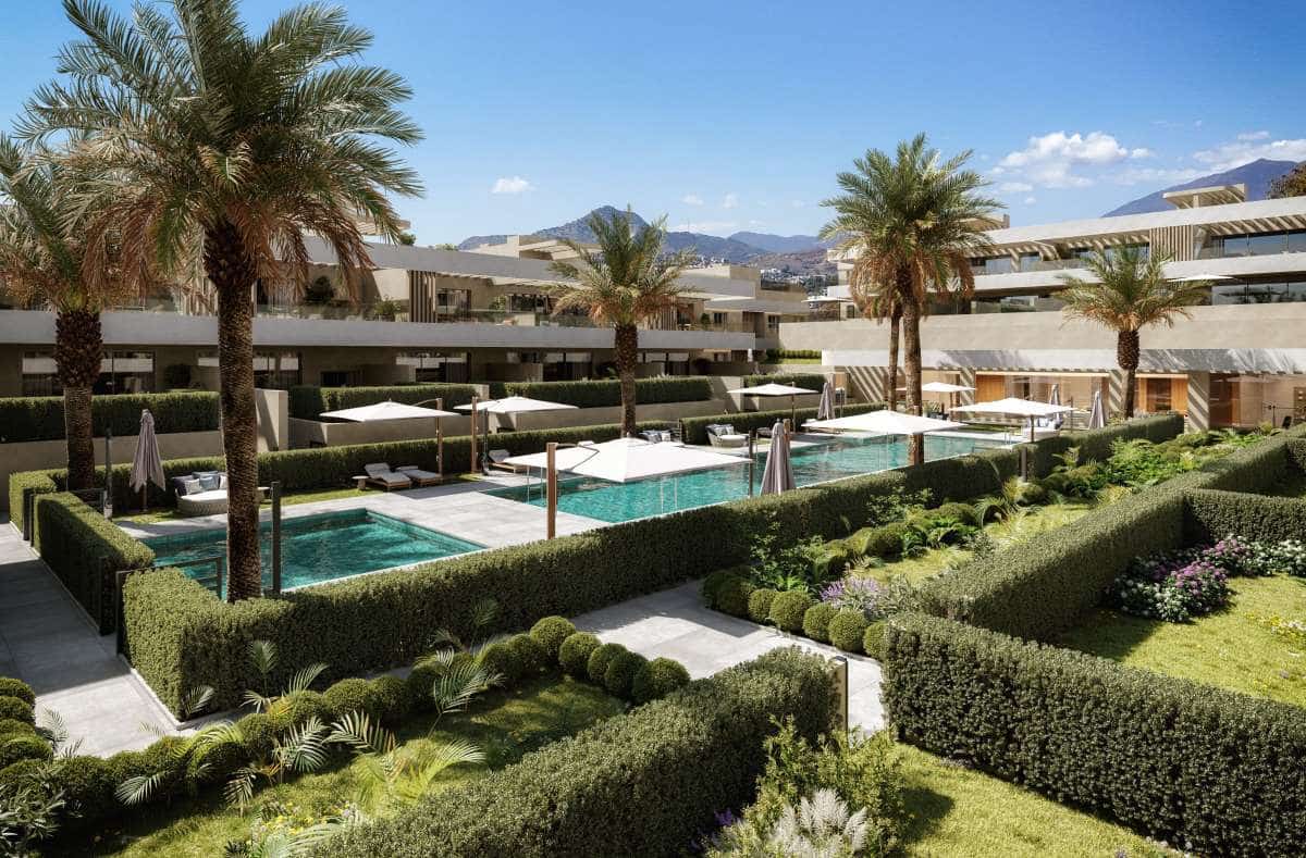2 bedroom Apartment for sale in El Paraiso with pool - € 655,000 (Ref: 9759927)