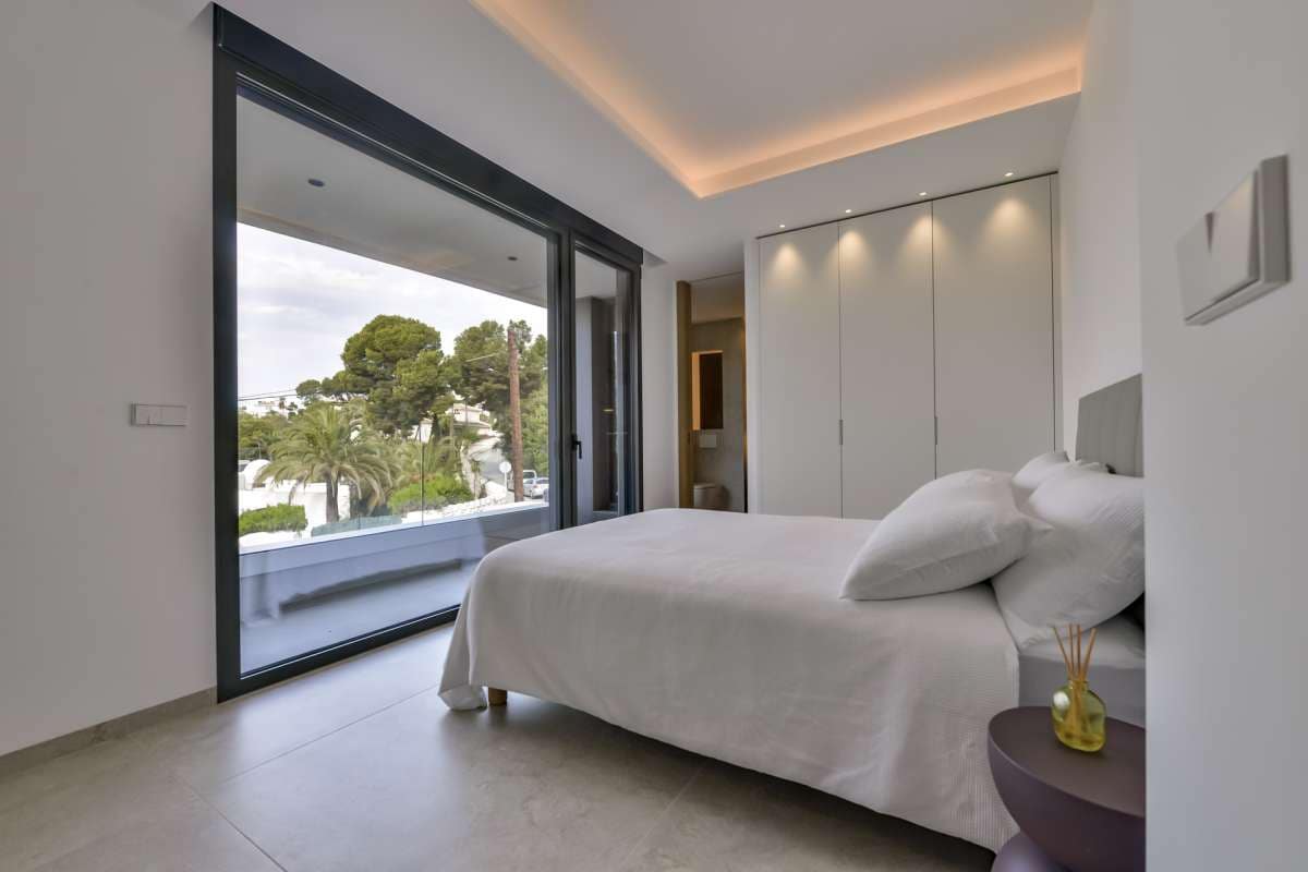 4 bedroom Villa for sale in Altea with pool garage - € 2,345,000 (Ref: 9759969)