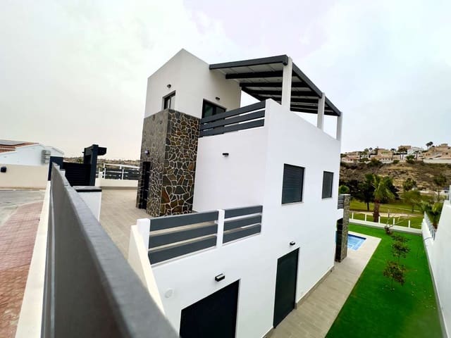 4 chambre Villa/Maison à vendre à Ciudad Quesada, Rojales avec piscine garage - 834 000 € (Ref: 9760003)