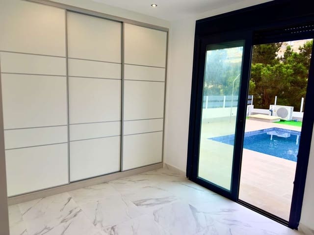 4 Zimmer Villa zu verkaufen in Ciudad Quesada, Rojales mit Pool Garage - 834.000 € (Ref: 9760003)
