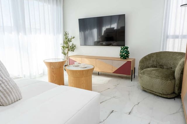 Chalet de 3 habitaciones en Ciudad Quesada, Rojales en venta con piscina garaje - 588.000 € (Ref: 9760028)